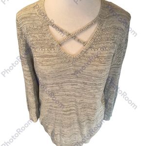 Lety & Me Heather Gray 3/4 Sleeve Crossed Front V-Neck Sweater Size Medium